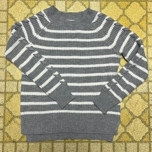 EUC SO stripped sweater - Picture 1 of 11